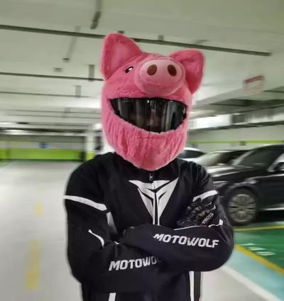 მოტოციკლის ღორის პლუშის ქუდი